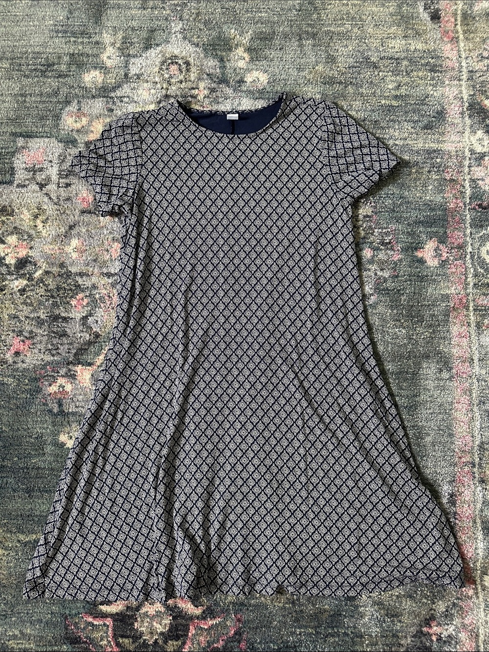 Old Navy Flowy Navy & White Boho Diamond-Print Midi Dress Size Medium Like New!